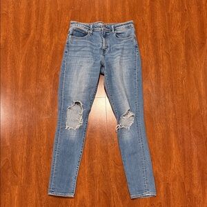 LEVI 721 High Rise Skinny Blue Distressed Women Jeans